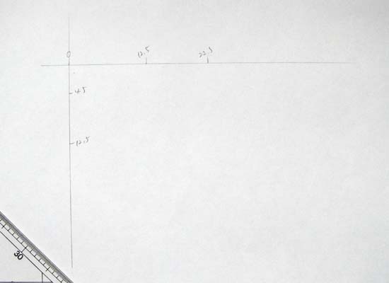 建物図面に基準線を引き、辺長をプロットする④