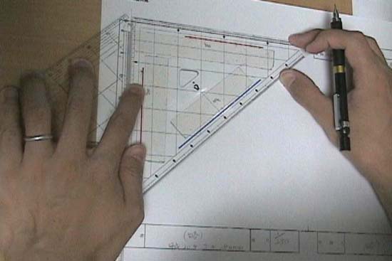 各階平面図に基準線を引く①