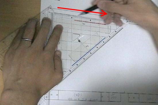 各階平面図に基準線を引く③